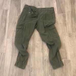Amazingly soft Loft Army green pant